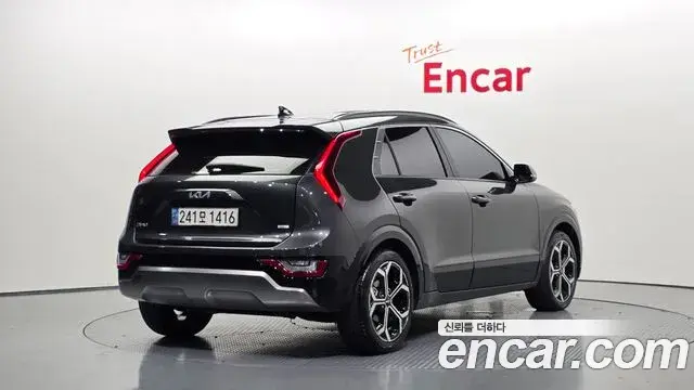 Kia Niro 2022 — Photo 2/20