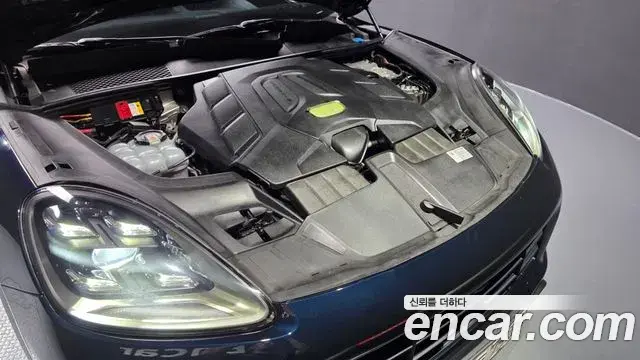 Porsche Cayenne 2021 — Şəkil 16/40