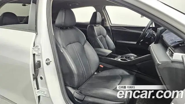 Kia K5 2020 — Şəkil 30/32