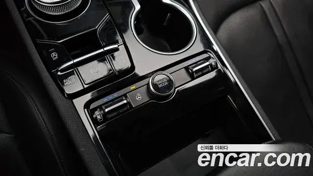 Kia K5 2020 — Şəkil 19/32