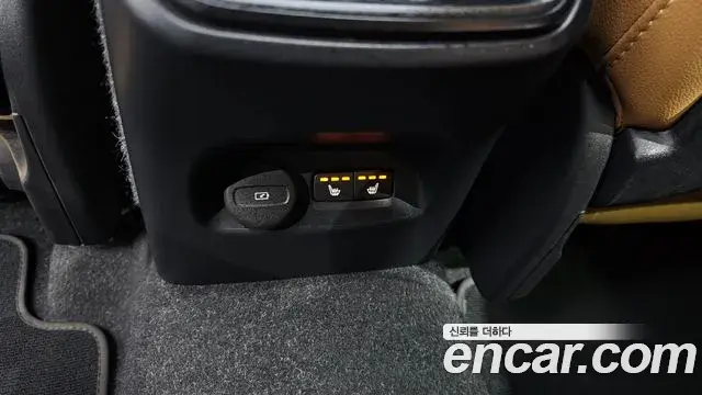 Volvo XC40 2022 — Şəkil 4/31