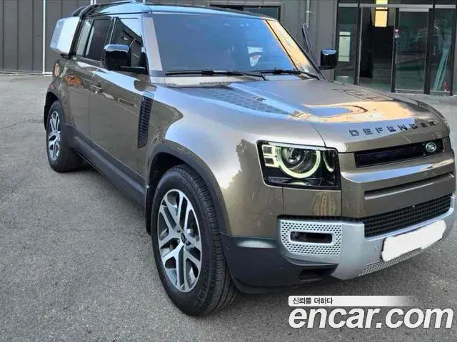 Land Rover Defender 2023 — Photo 4/8