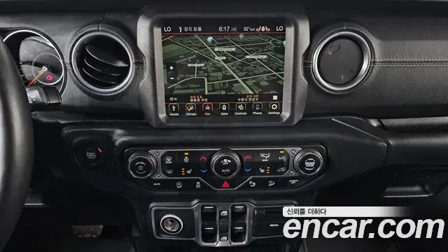 Jeep Wrangler 2018 — ფოტო 12/20