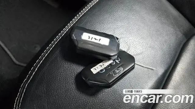 Jeep Wrangler 2018 — ფოტო 9/20