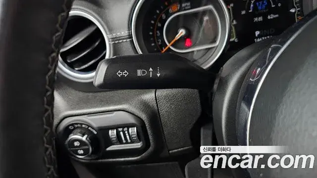 Jeep Wrangler 2018 — ფოტო 6/20