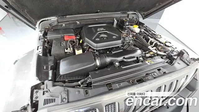 Jeep Wrangler 2019 — Şəkil 20/29