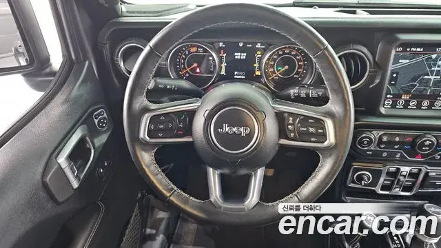 Jeep Wrangler 2019 — Şəkil 27/29