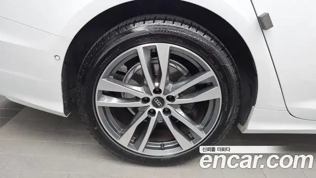 Audi A6 2023 — Şəkil 15/33