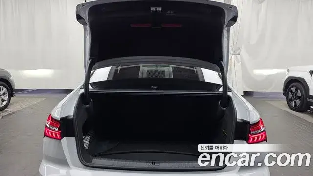 Audi A6 2023 — Şəkil 8/33