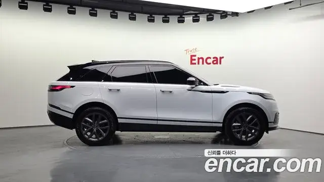 Land Rover Range Rover Velar 2025 — Şəkil 12/20