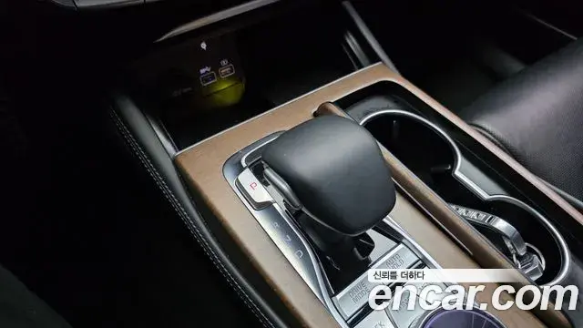 Kia The K9 2023 — Photo 13/33