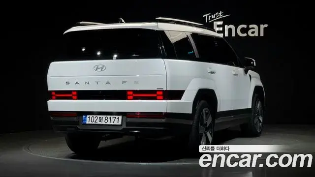 Hyundai Santa Fe 2024 — Фото 2/20