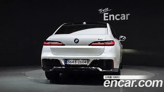 BMW 7 Series 2022 — Şəkil 19/31