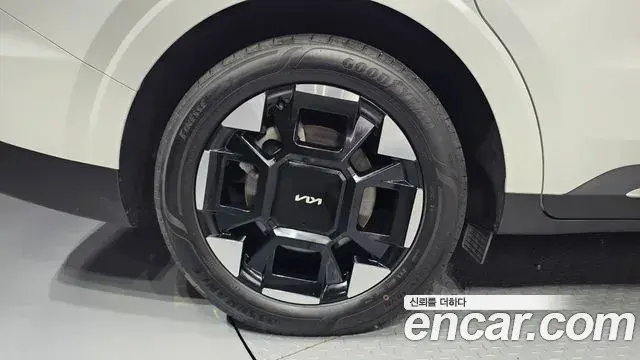 Kia Carnival 2024 — Photo 4/20