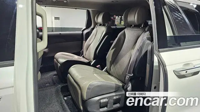 Kia Carnival 2024 — Photo 11/20