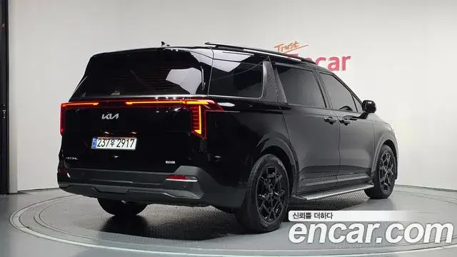 Kia Carnival 2024 — ფოტო 22/34