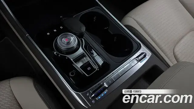 Kia Carnival 2024 — ფოტო 15/34