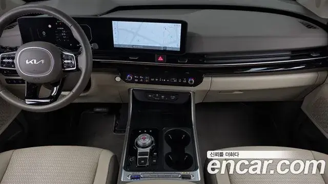 Kia Carnival 2024 — ფოტო 23/34