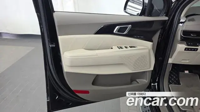 Kia Carnival 2024 — ფოტო 1/34