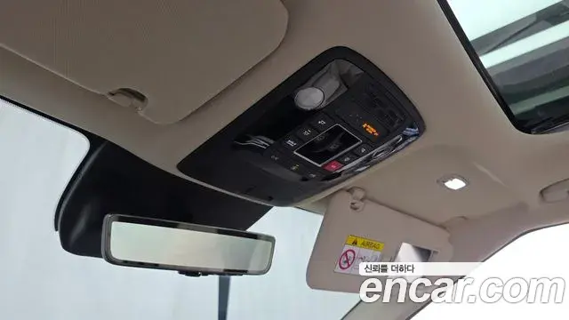 Kia Carnival 2024 — ფოტო 31/34