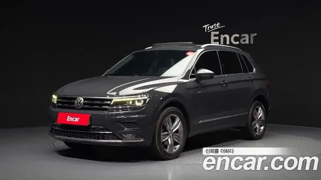 Volkswagen Tiguan 2018 — Şəkil 15/20