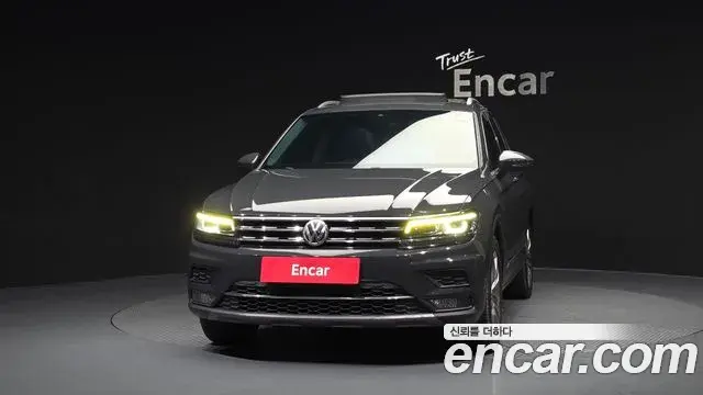 Volkswagen Tiguan 2018 — Şəkil 1/20