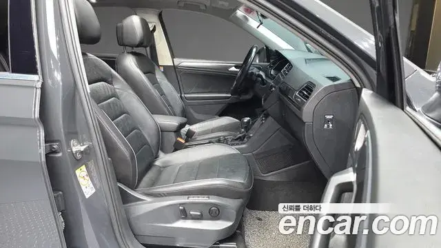 Volkswagen Tiguan 2018 — Şəkil 9/20
