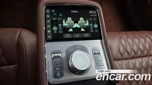 Genesis G90 2022 — Photo 17/20