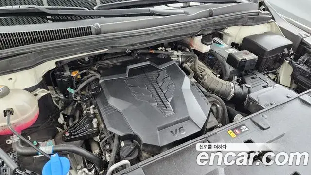 Kia Carnival 2022 — ფოტო 8/20