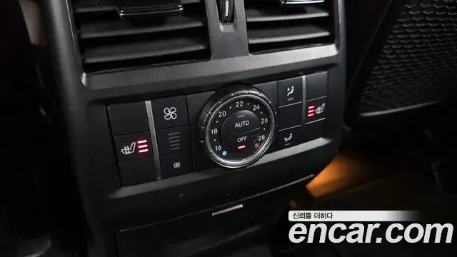 Mercedes-Benz GLE-Class 2018 — Photo 21/32