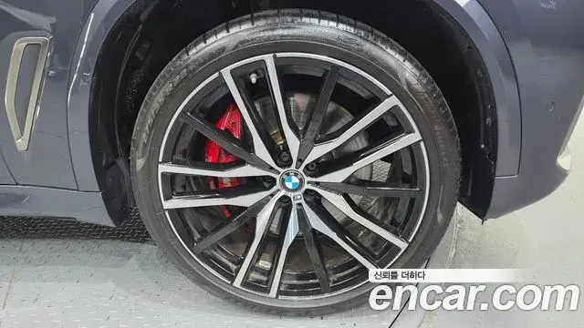 BMW X5 2022 — Şəkil 27/32