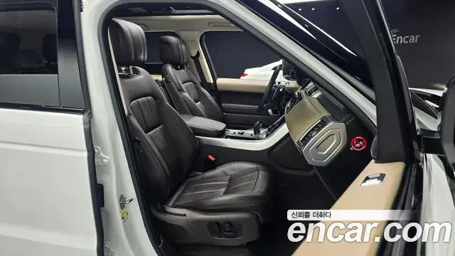 Land Rover Range Rover Sport 2019 — Photo 24/32