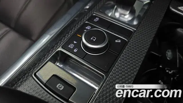 Land Rover Range Rover Sport 2019 — Photo 23/32