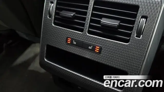 Land Rover Range Rover Sport 2019 — Photo 16/32