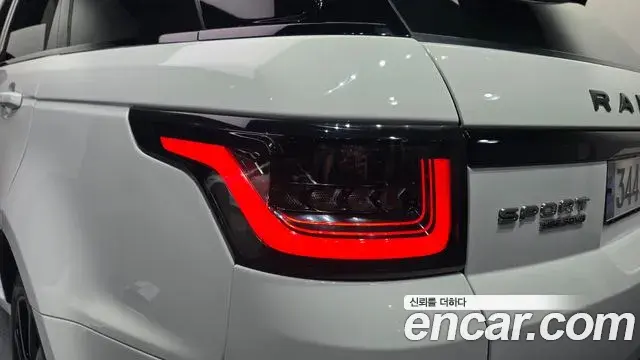 Land Rover Range Rover Sport 2019 — Photo 2/32