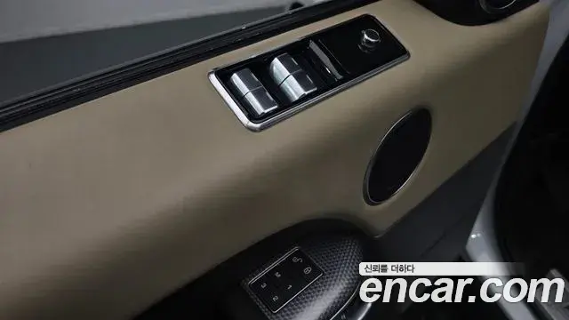 Land Rover Range Rover Sport 2019 — Photo 20/32