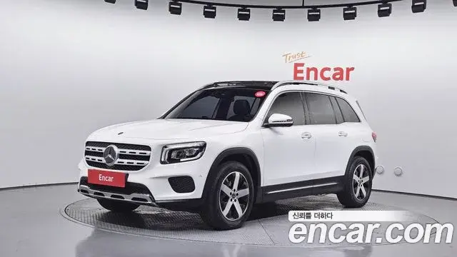Mercedes-Benz GLB-Class 2021 — Şəkil 9/30