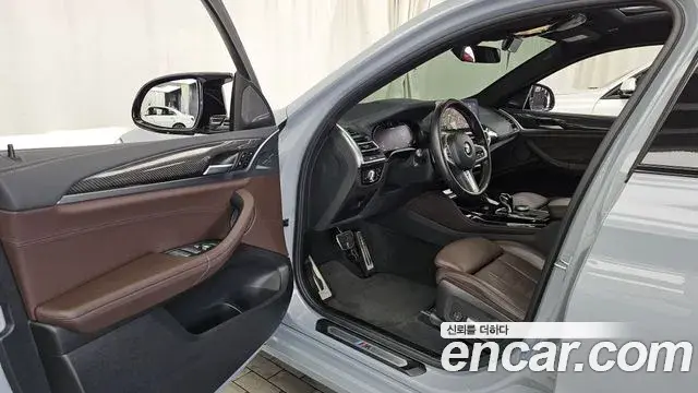 BMW X4 2022 — Фото 10/20