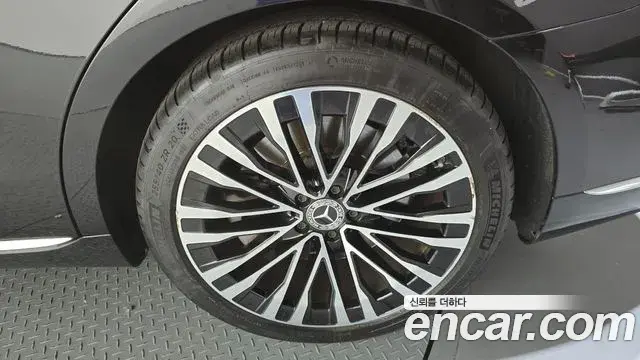 Mercedes-Benz S-Class 2021 — ფოტო 6/30