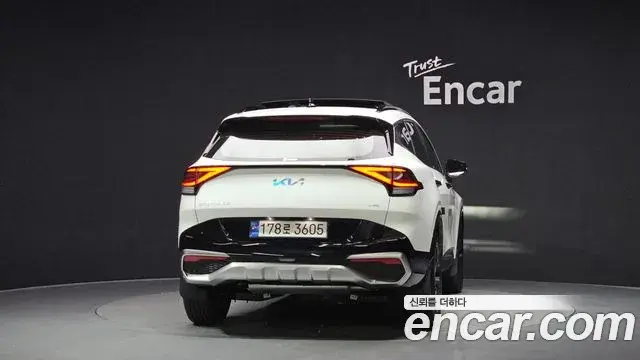 Kia Sportage 2024 — Şəkil 8/31