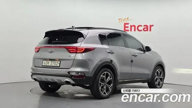 Kia Sportage The Bold 2019 — Фото 2/20