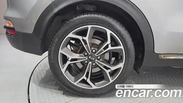 Kia Sportage The Bold 2019 — Фото 5/20