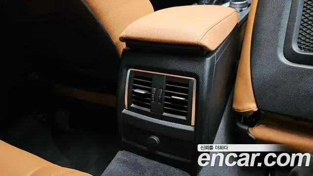 BMW 4 Series 2020 — Şəkil 27/35