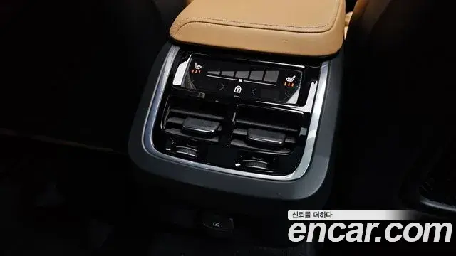 Volvo S60 2021 — ფოტო 4/40