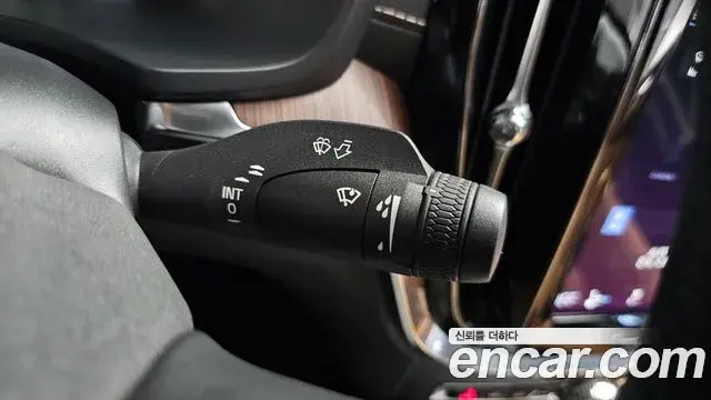 Volvo S60 2021 — ფოტო 28/40