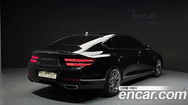 Genesis G80 2023 — Şəkil 19/33