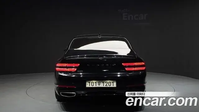 Genesis G80 2023 — Şəkil 28/33
