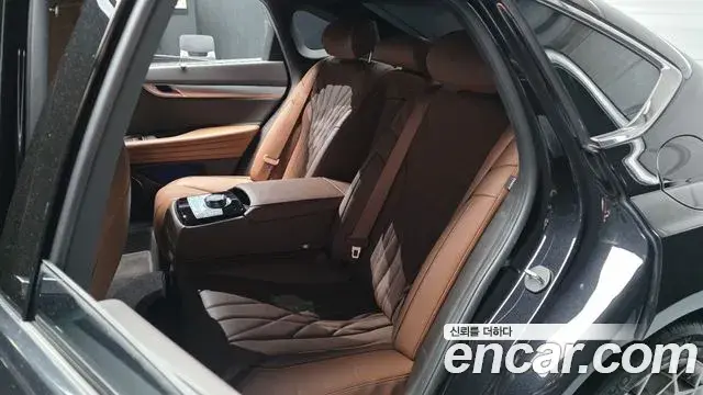 Genesis G80 2023 — Şəkil 22/33