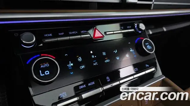 Hyundai Santa Fe 2023 — Şəkil 18/20