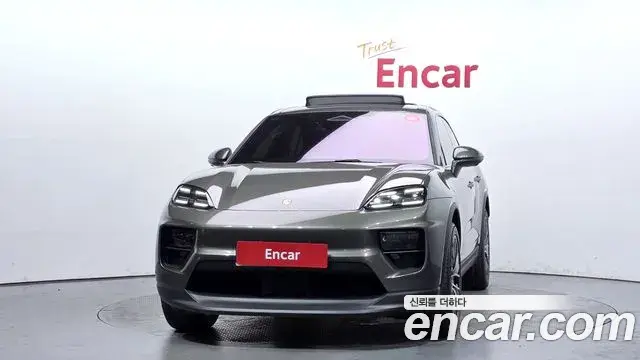 Porsche Macan EV 2025 — ფოტო 15/20